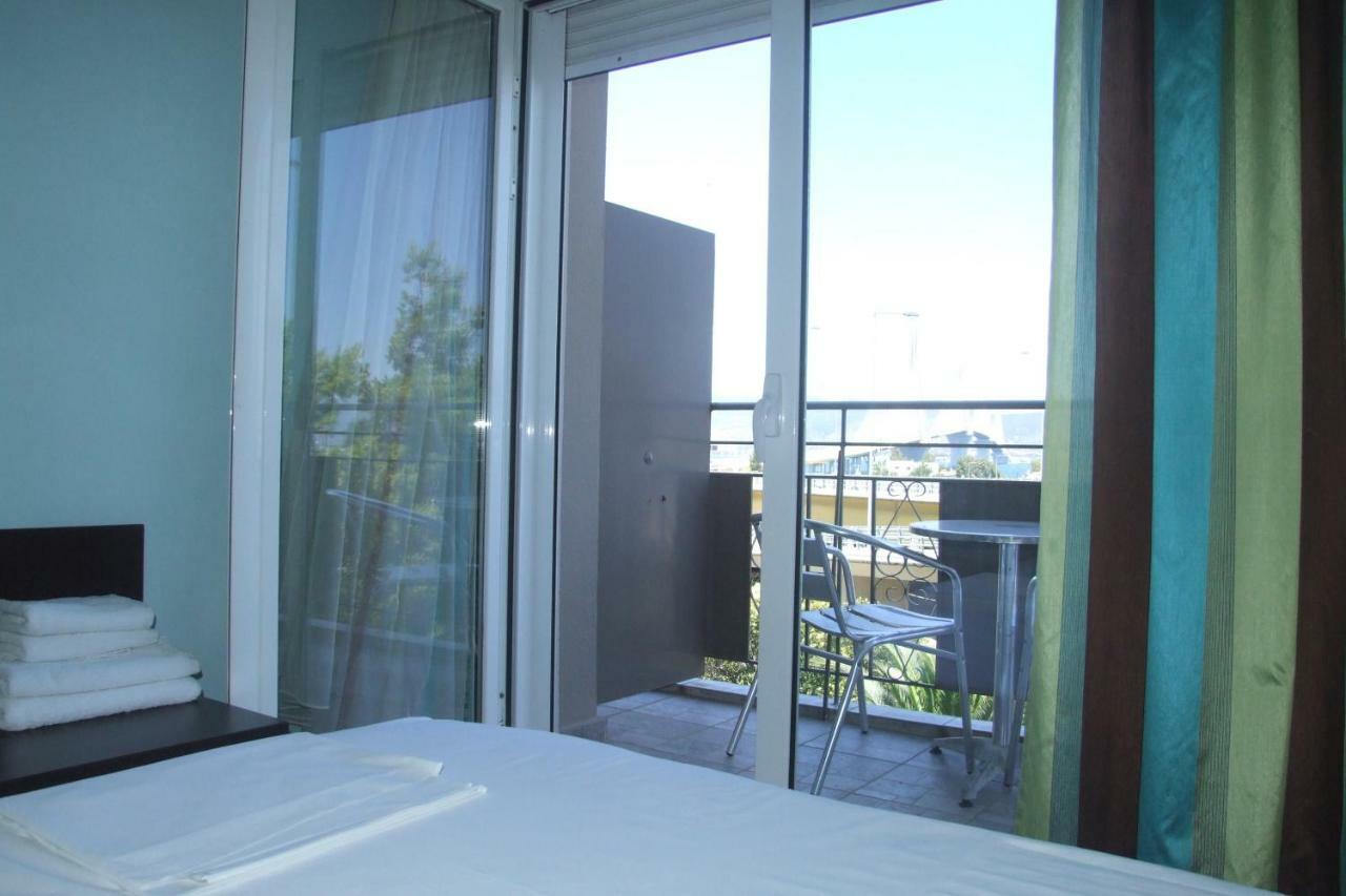 Hotel Georgios Rio Exterior photo